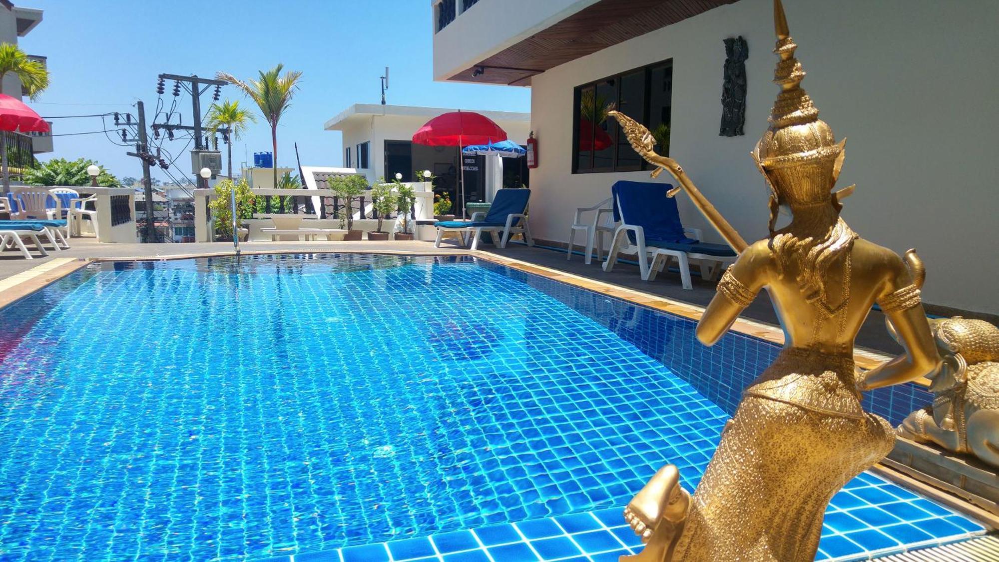 Blue Sky Residence Patong Екстериор снимка