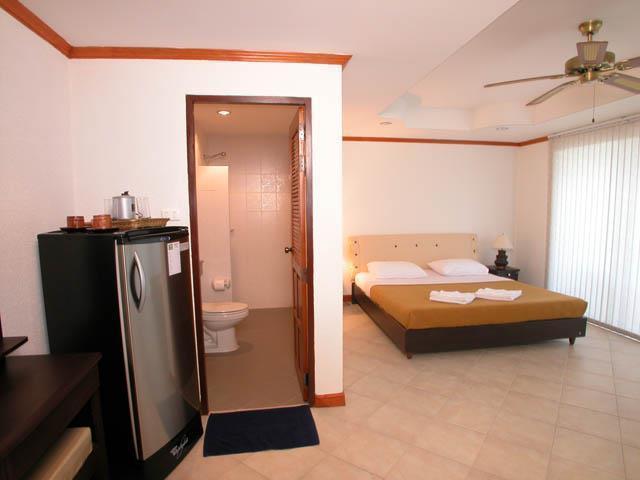 Blue Sky Residence Patong Екстериор снимка
