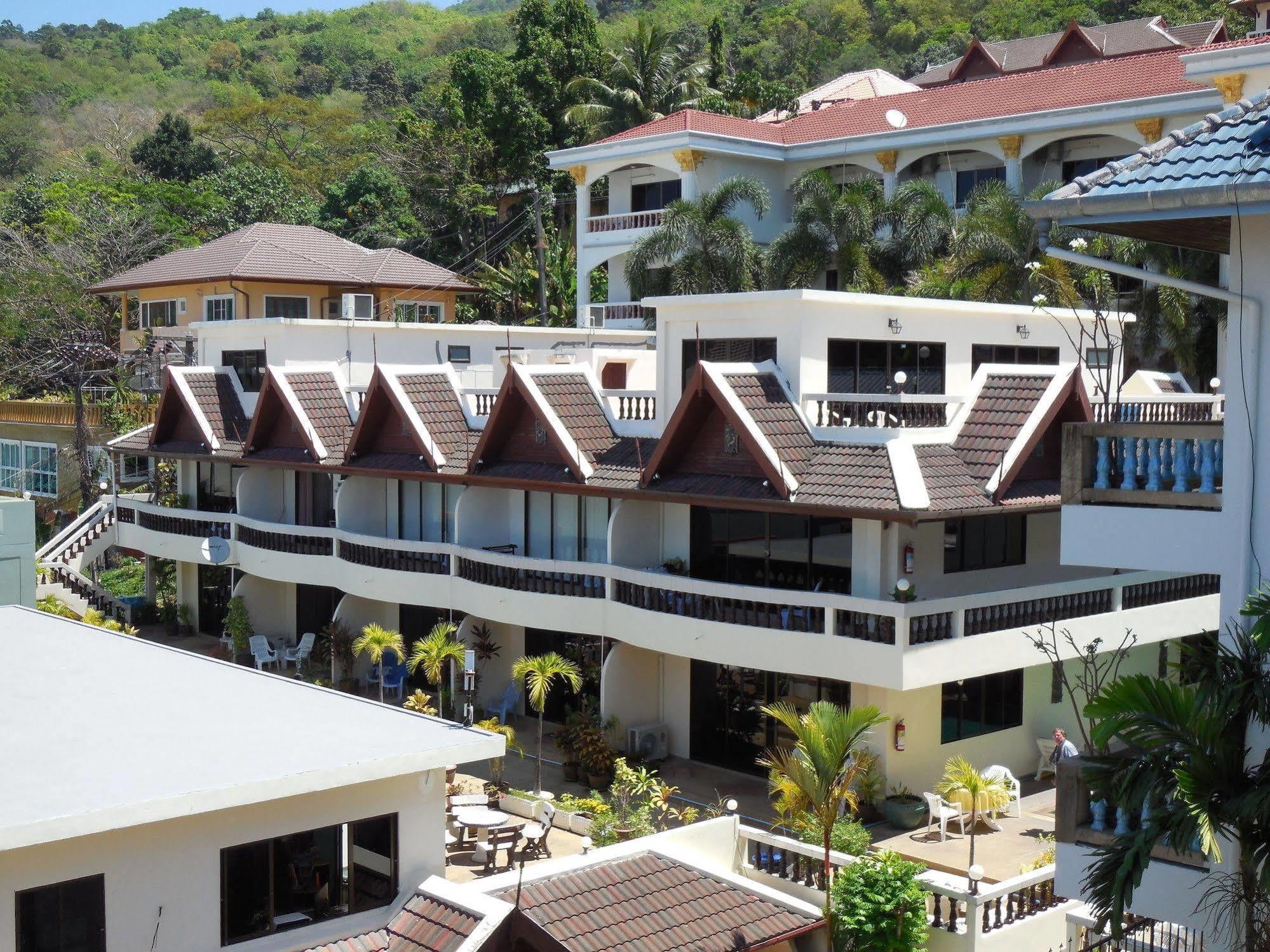 Blue Sky Residence Patong Екстериор снимка