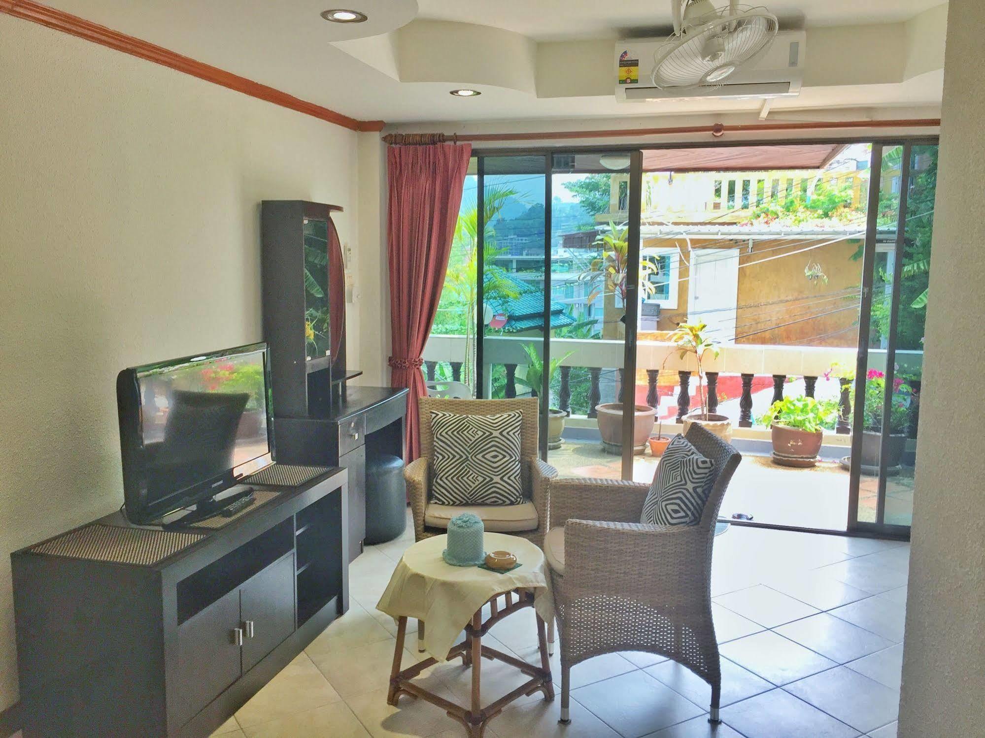 Blue Sky Residence Patong Екстериор снимка