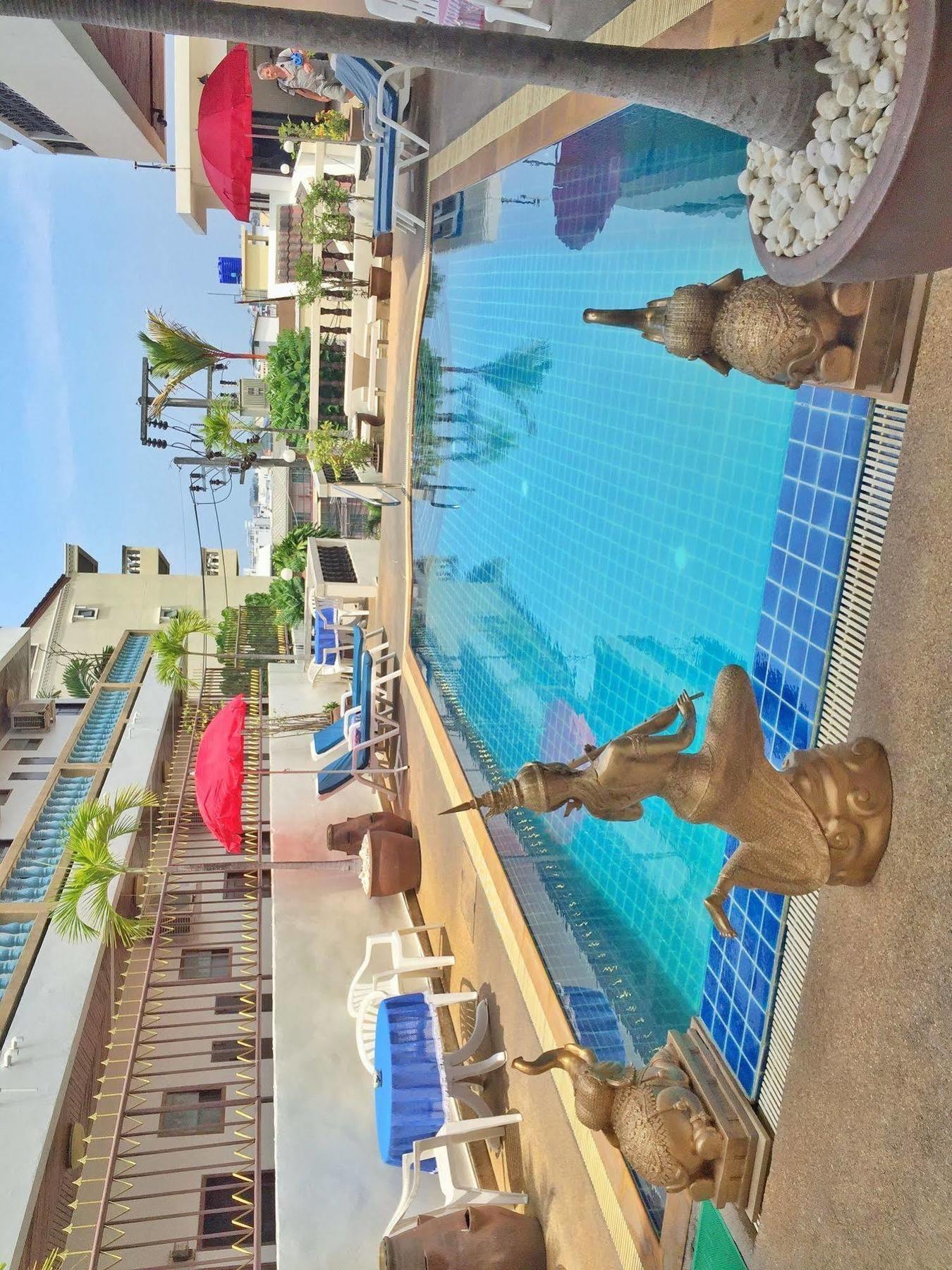 Blue Sky Residence Patong Екстериор снимка