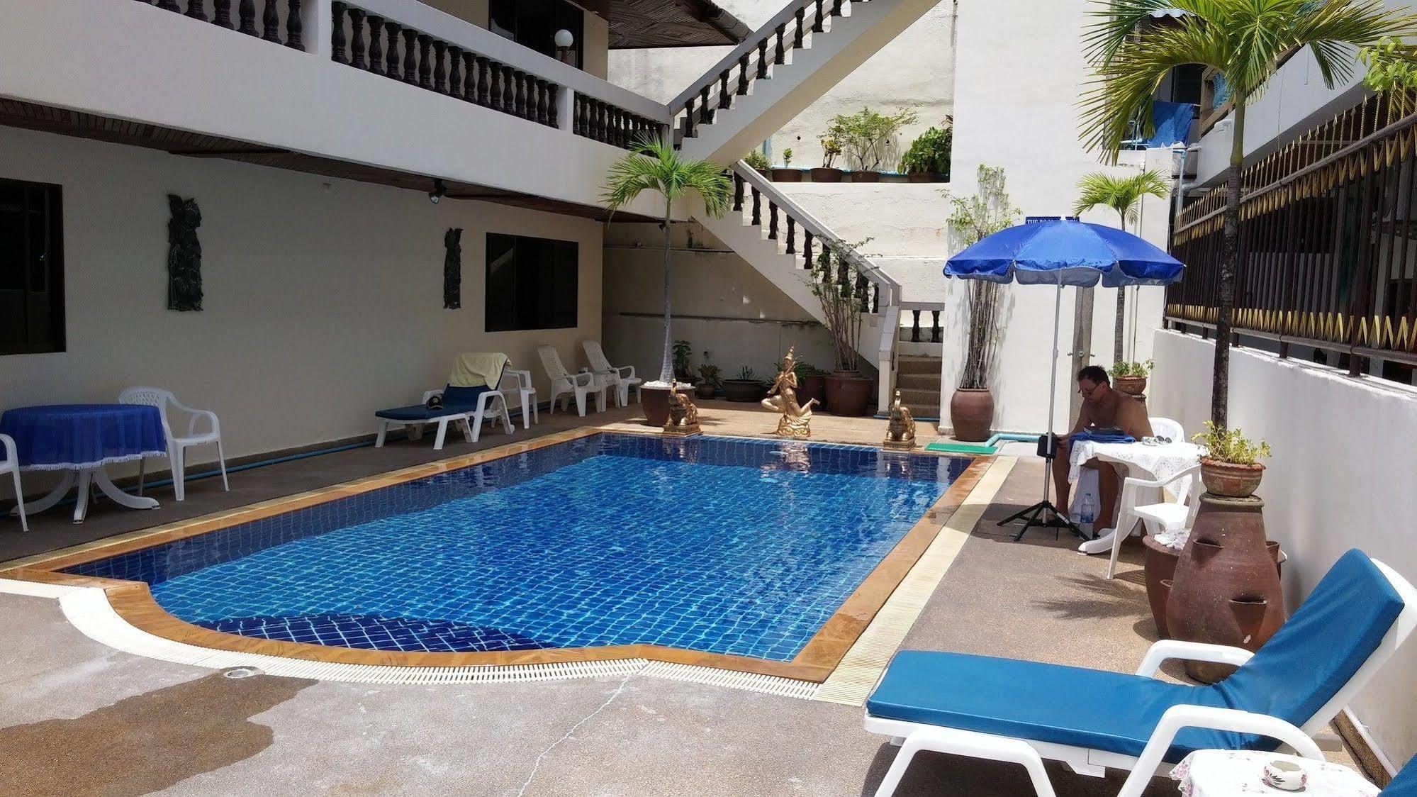 Blue Sky Residence Patong Екстериор снимка