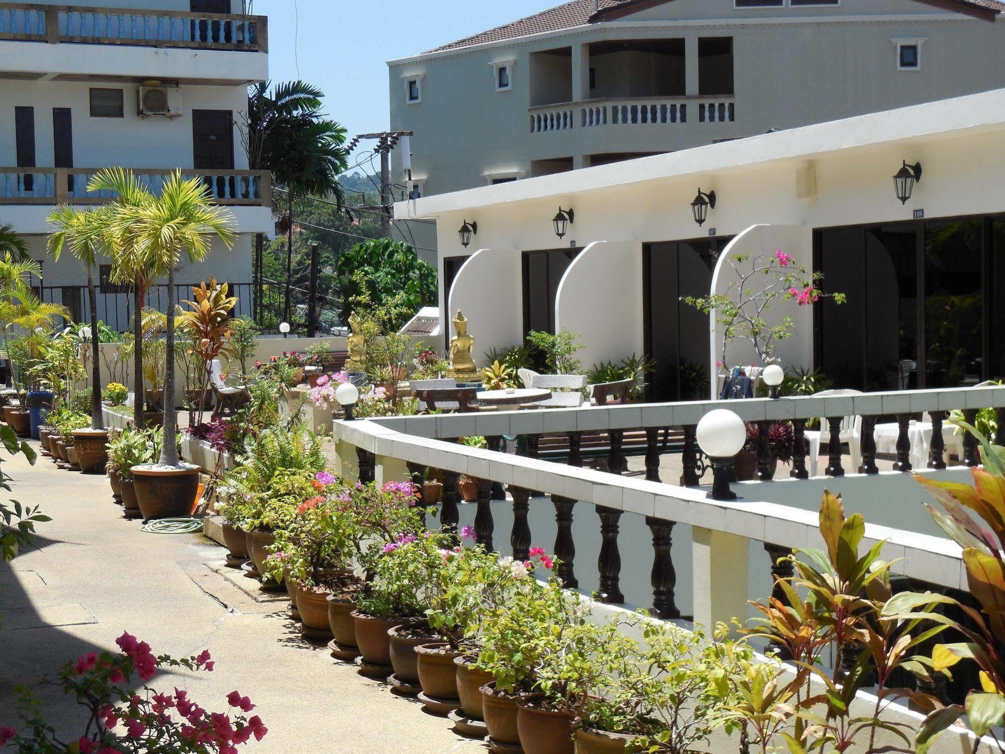 Blue Sky Residence Patong Екстериор снимка