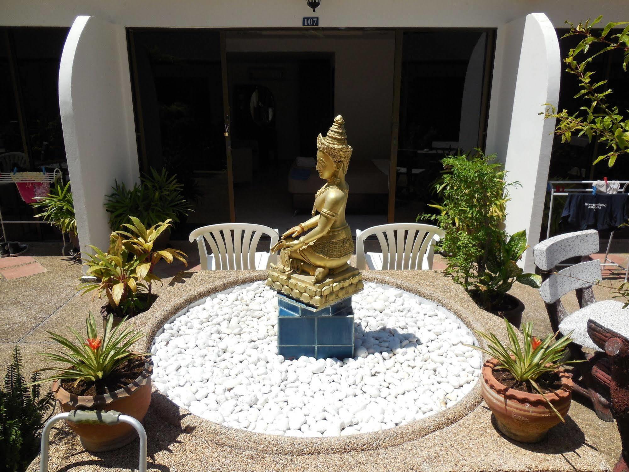 Blue Sky Residence Patong Екстериор снимка