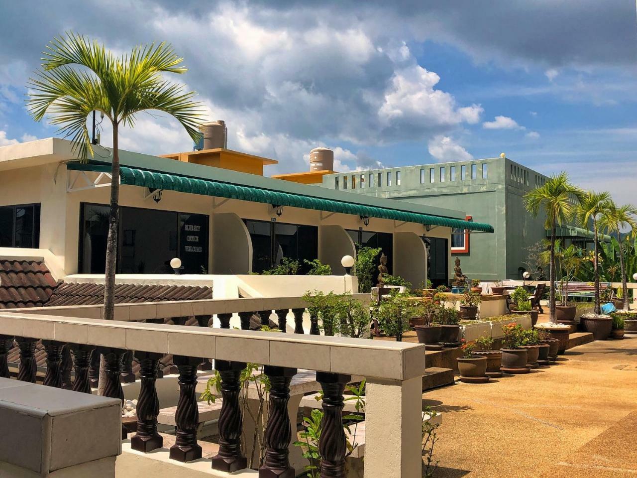 Blue Sky Residence Patong Екстериор снимка